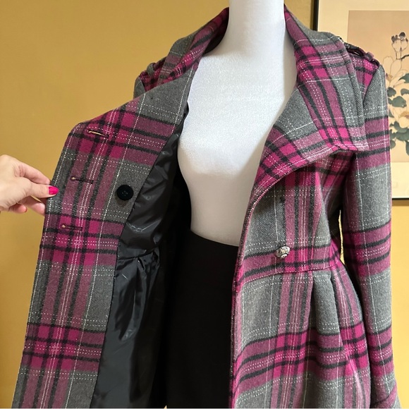 ♥️ G by Guess Pink & Gray Plaid Double-Breasted Coat — Size Medium - Picture 8 of 14